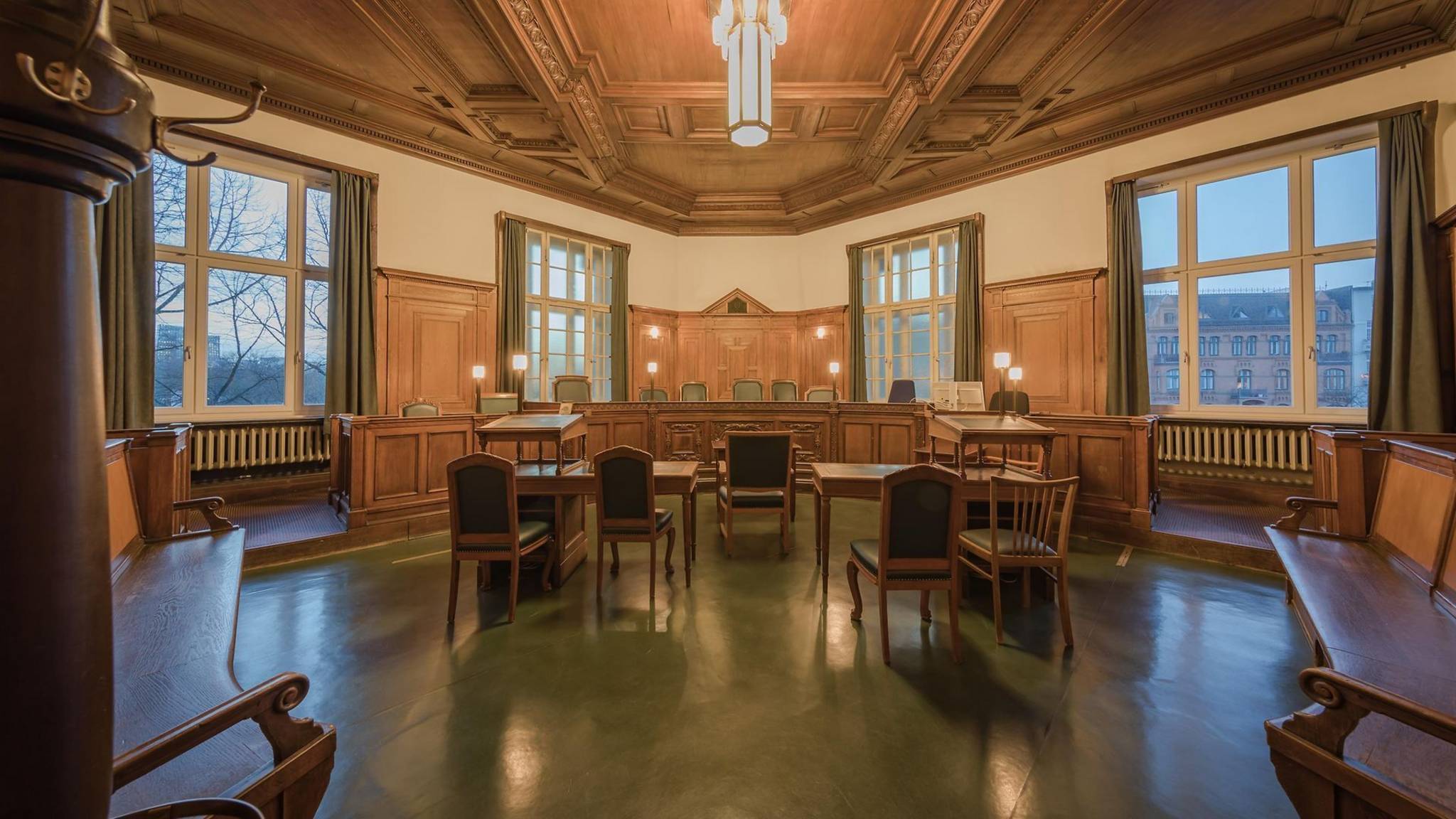 Saal im Hanseatischen Oberlandesgericht